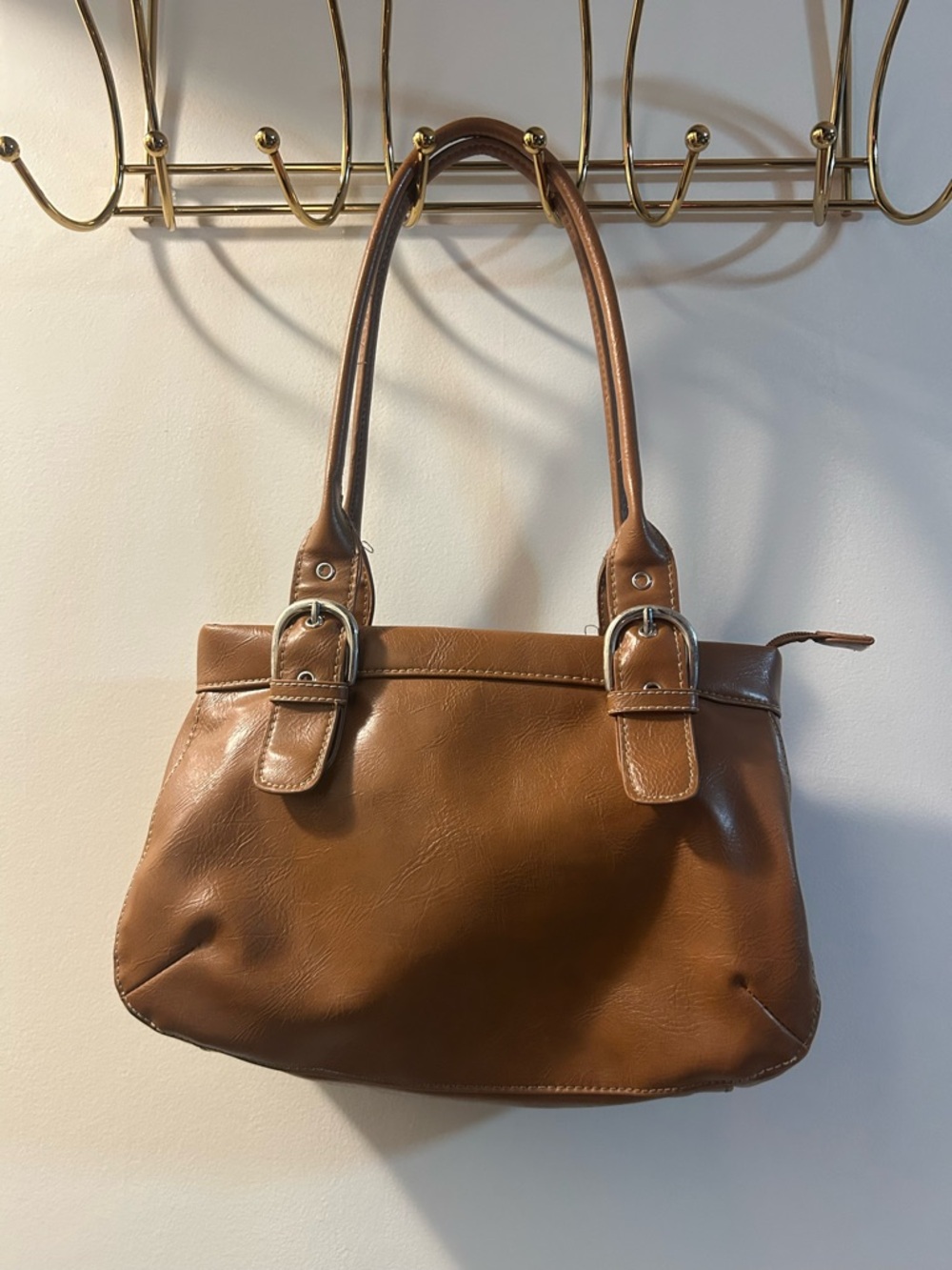 Stunning Vintage leather hand or shoulder bag <3